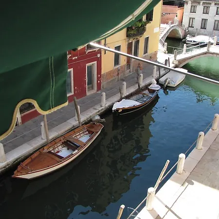 Bed & Breakfast Ca' San Trovaso - 6 Venice