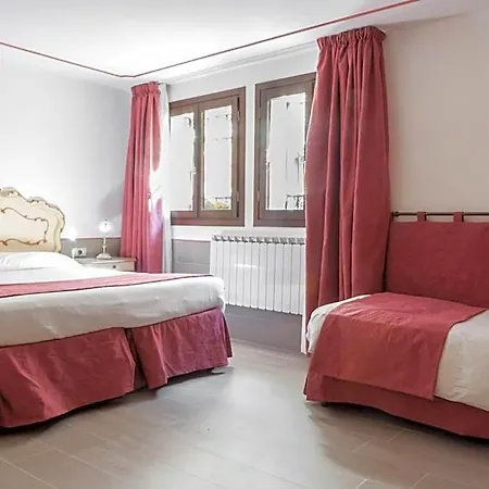 Nocleg ze śniadaniem Ca' San Trovaso - 6 3*