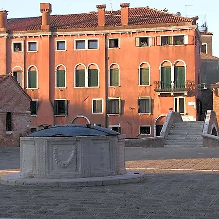 Ca' San Trovaso - 6 Bed & Breakfast