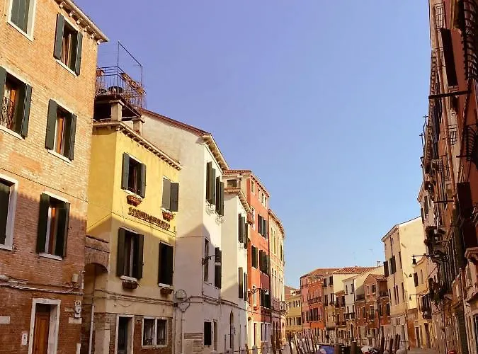 Bed & Breakfast Ca' San Trovaso - 6 3*