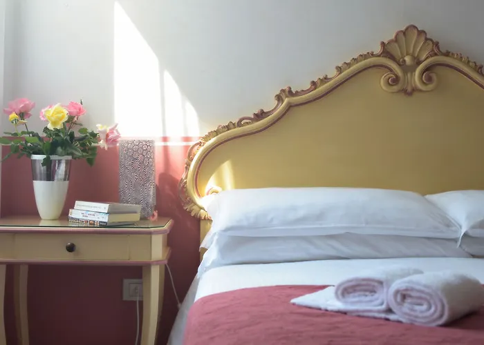 Ca' San Trovaso - 6 Couette-café 3*