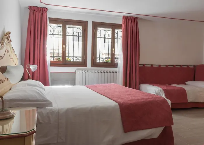 Ca' San Trovaso - 6 3*